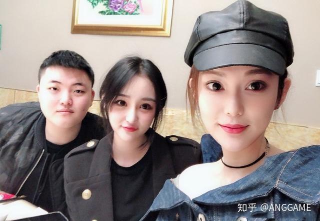 包含Uzi在G2比赛中爆冷，锐不可当引发热议！赛场气氛高涨的词条