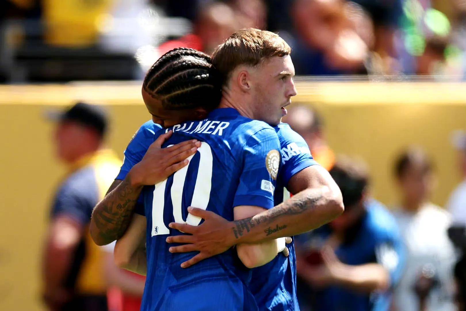 德罗巴连续二十场比赛得分超过比赛局势复杂，切尔西不断突破！气势如虹延续的简单介绍