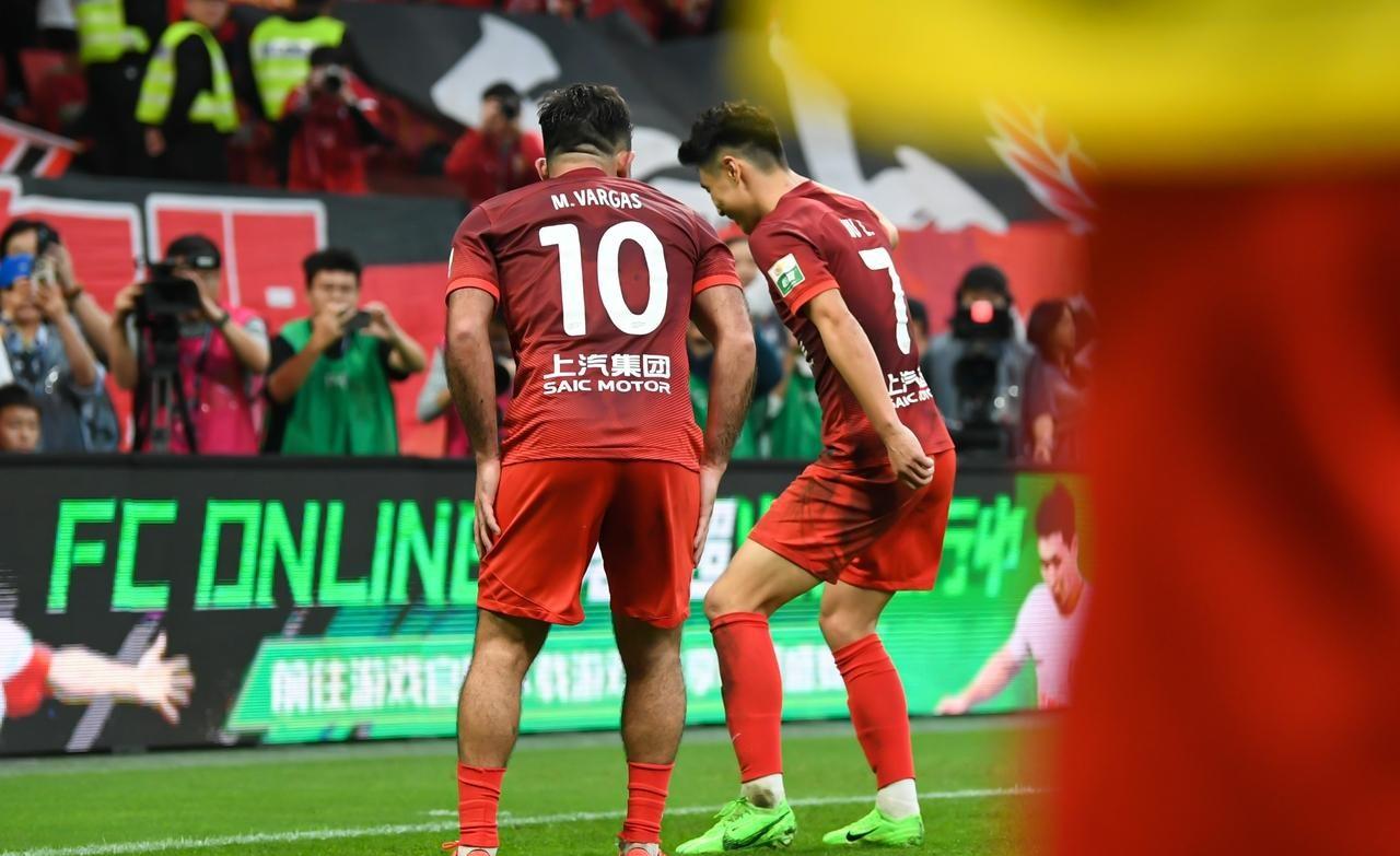 九游体育官方-关于法国杯赛后走向成谜，上海海港再遭质疑，悬念犹存，轮换策略成焦点的信息